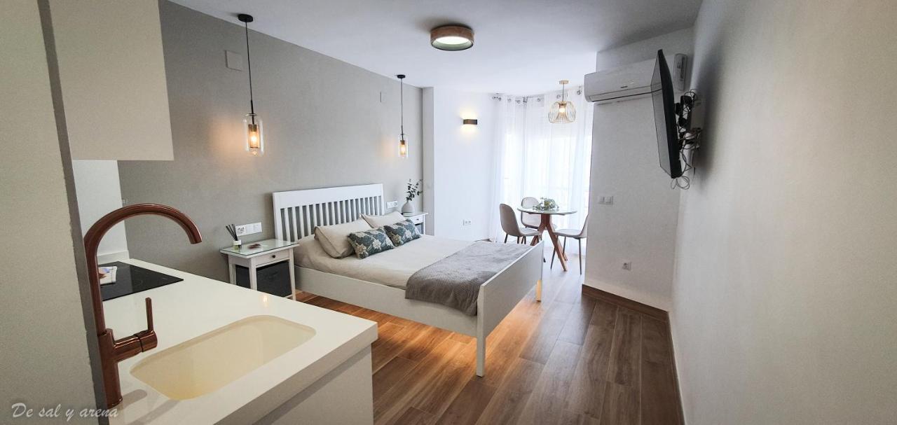 Elegante Estudio Frente A La Playa Benalmádena Kültér fotó